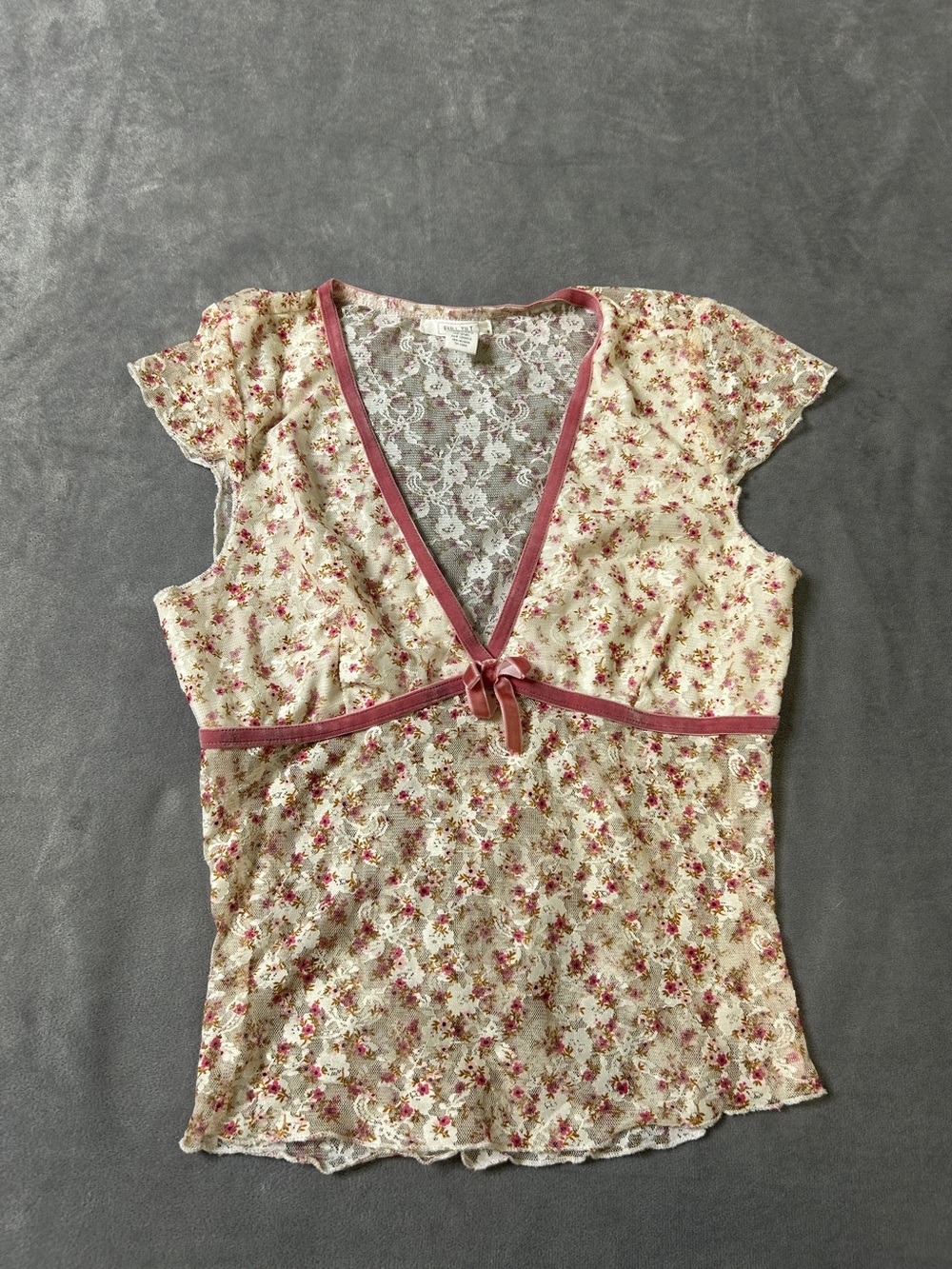 Full tilt Women's Cream Floral Lace Y2K style V-Neck Top with Pink Trim
